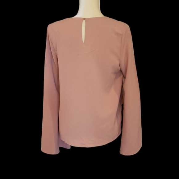 Do+Be top with bell sleeves size med - Picture 2 of 5